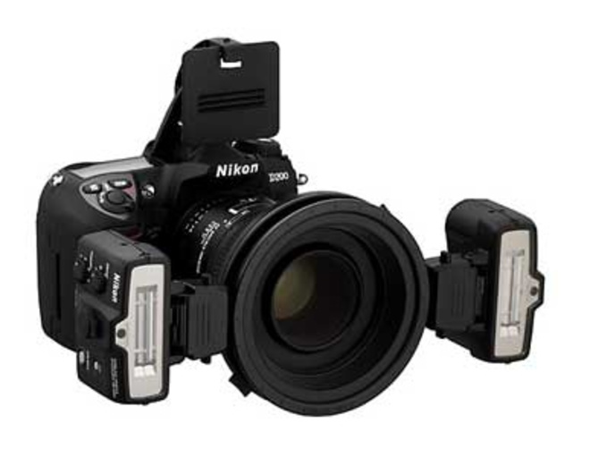 NIKON<br/>FLASH KIT R1