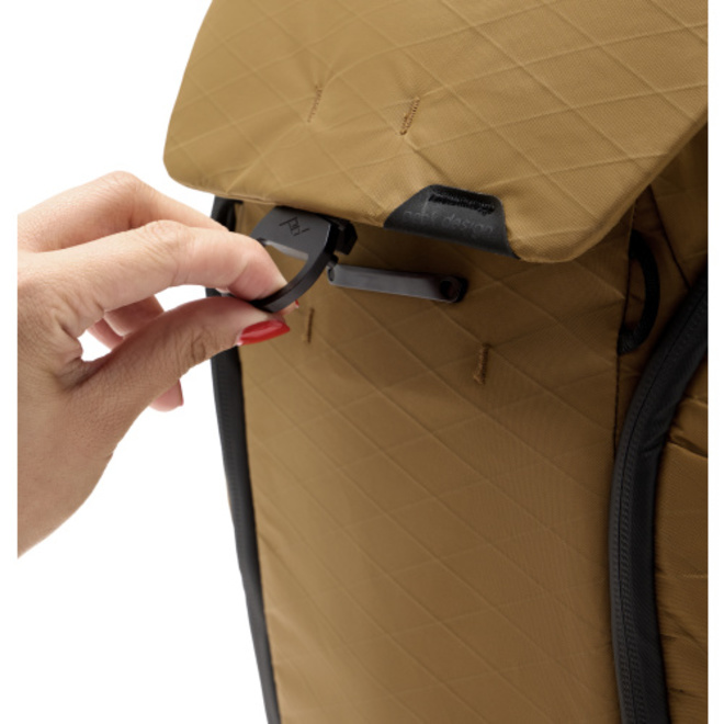 PEAK DESIGN<br/>EVERYDAY 20L V2 COYOTE SAC A DOS