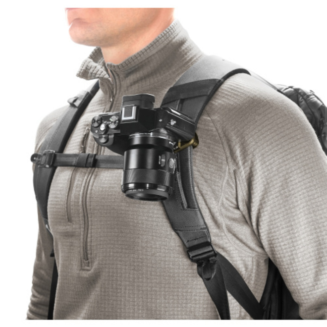 PEAK DESIGN<br/>CAPTURE V3 + PLATEAU KAKI
