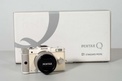 PENTAX Q + 8.5mm f/1.9