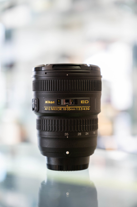 NIKKOR AF S 18-35 MM  F3.5  4.5  ED G