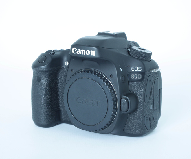 Canon 80D boitier nu