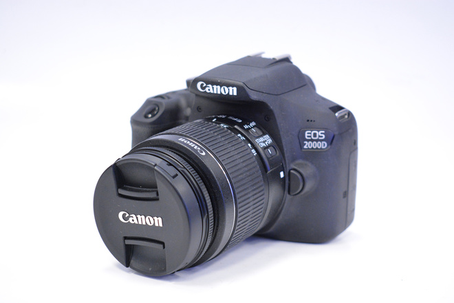 CANON EOS 2000D+18-55