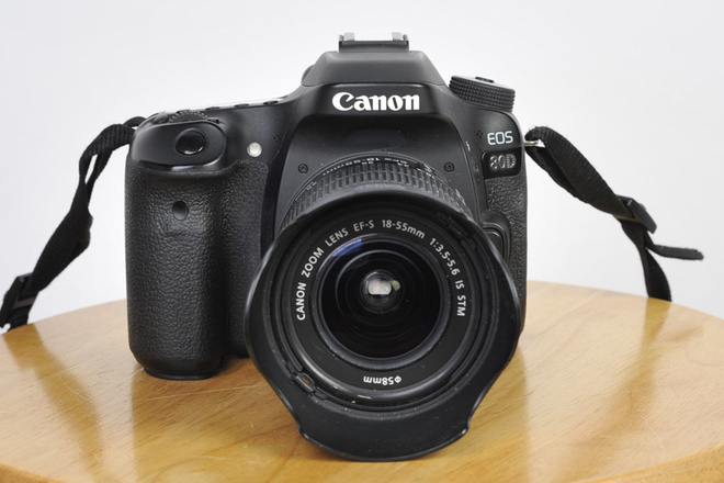 EOS 80D