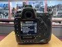 NIKON D4