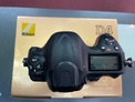 NIKON D4
