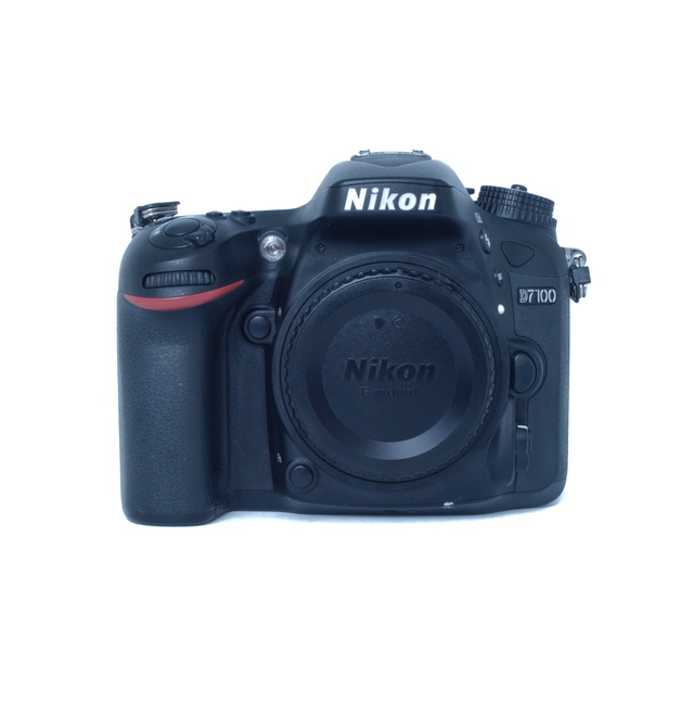 Nikon D7100