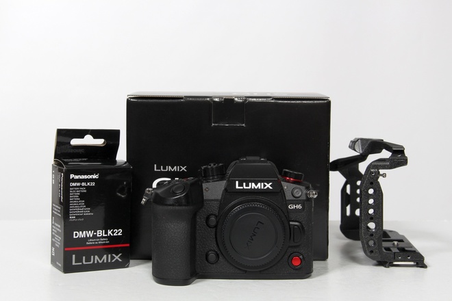 PANASONIC GH6 BOITIER NU