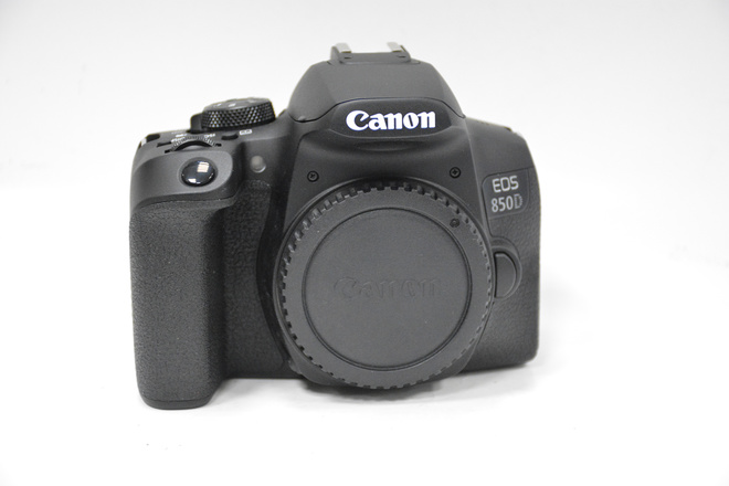 CANON EOS 850D
