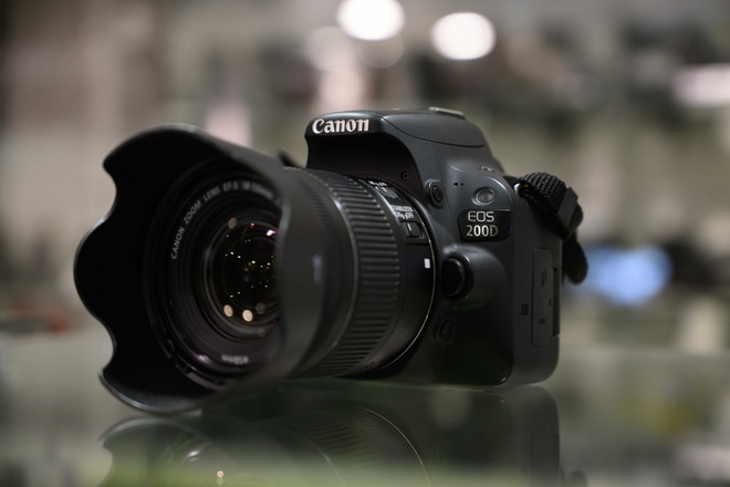 CANON 200D + 18-55 IS STM