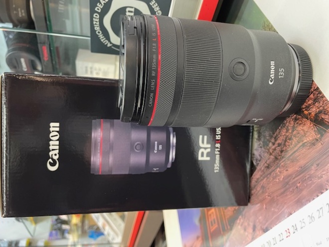 CANON RF 600/11 IS STM