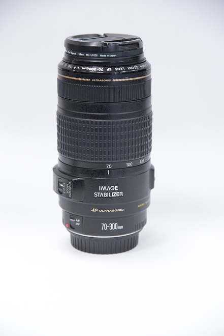 CANON EF 70-300 F 4-5,6 IS USM