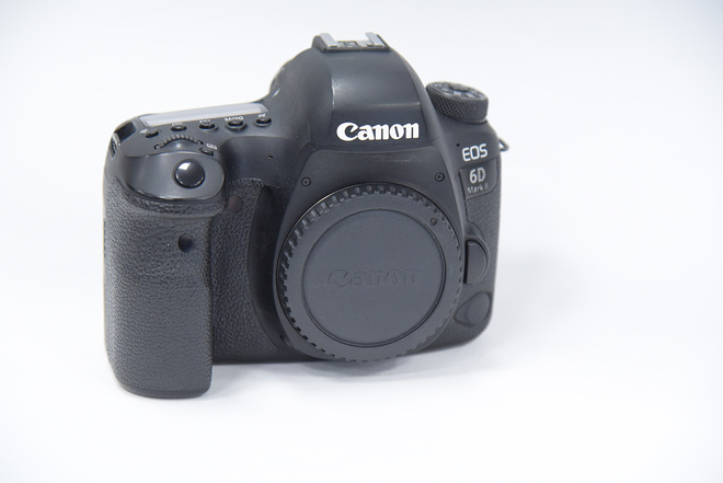 CANON EOS 6D MK II