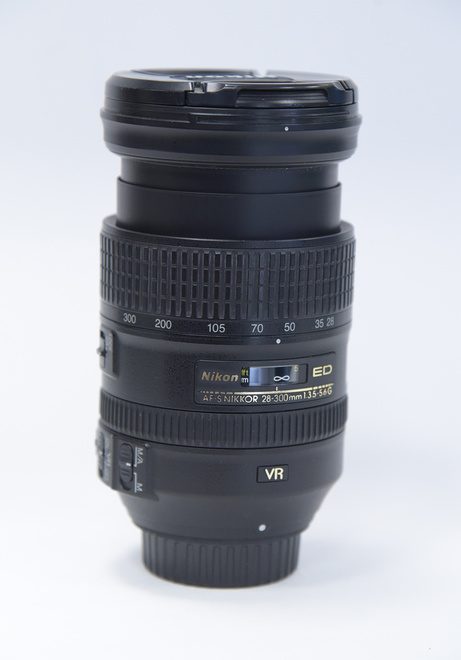 NIKON AF-S 28-300 F3,5-5,6 G