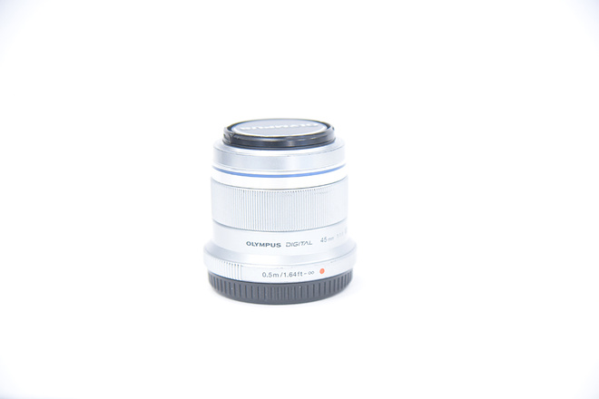 OLYMPUS 45MM F 1,8
