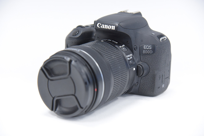 CANON EOS 800D+18-135 EF-S