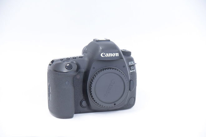 CANON EOS 5 D MK IV