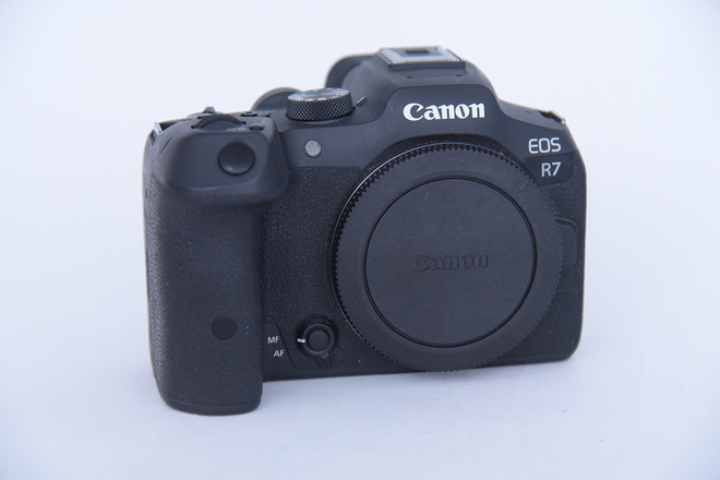 CANON EOS R7 NU