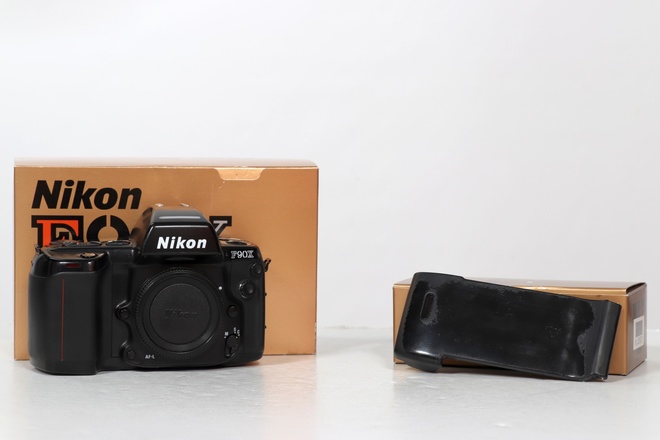 NIKON F90X + MF 26