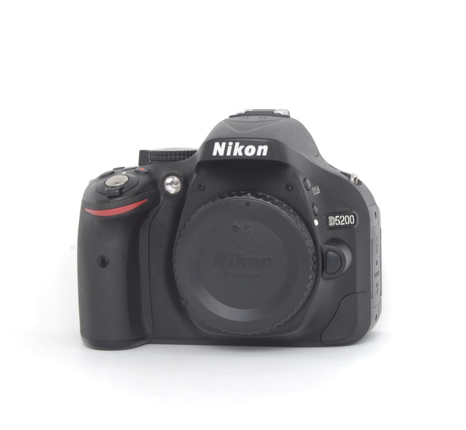 Nikon D5200 ~3000 déclenchements