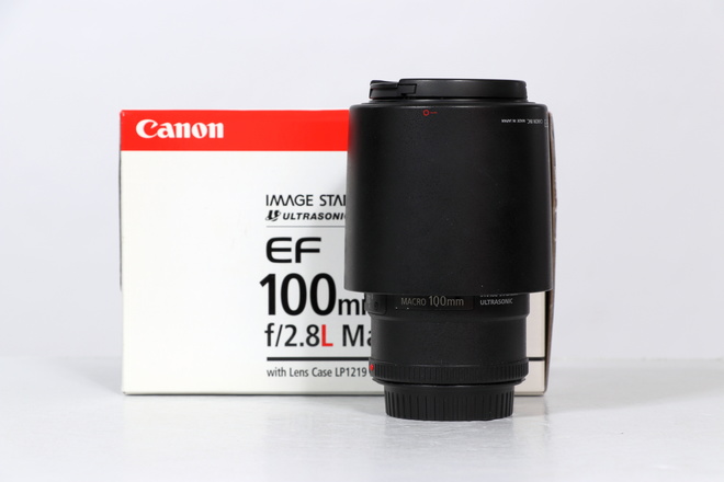 CANON EF 100MM F/2.8L MACRO IS USM