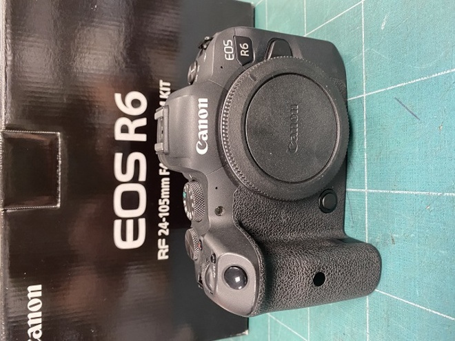 EOS R6