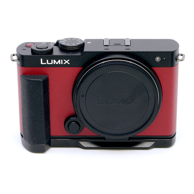 PANASONIC Lumix S9 Nu Rouge + Smallrig Poignée