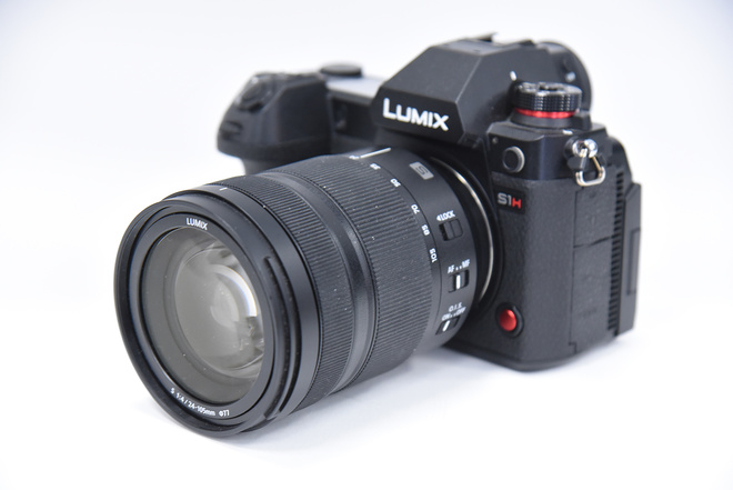 PANASONIC LUMIX S1H+24-105 F4