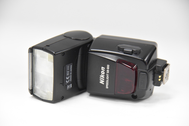 NIKON SB800
