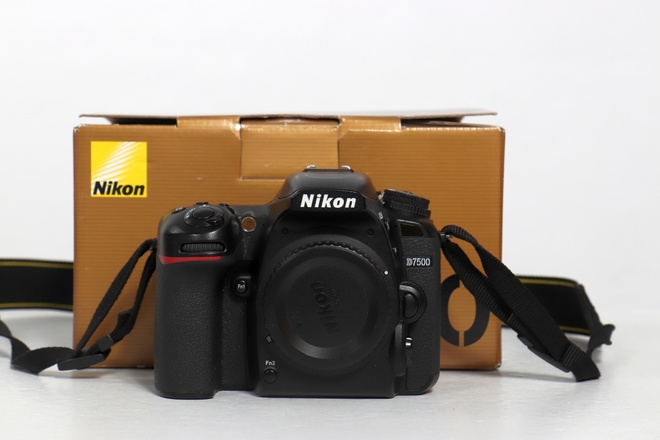 NIKON D7500 BOITIER NU