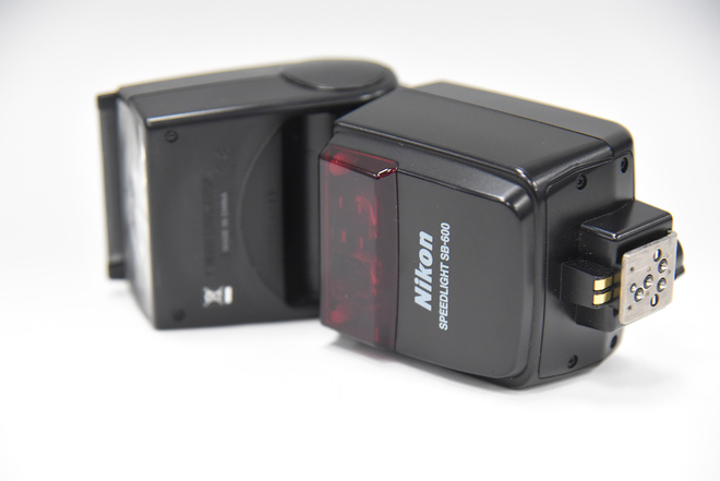 NIKON SB600