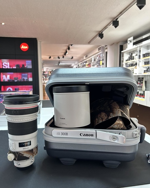 CANON EF 300/2.8 L IS USM II