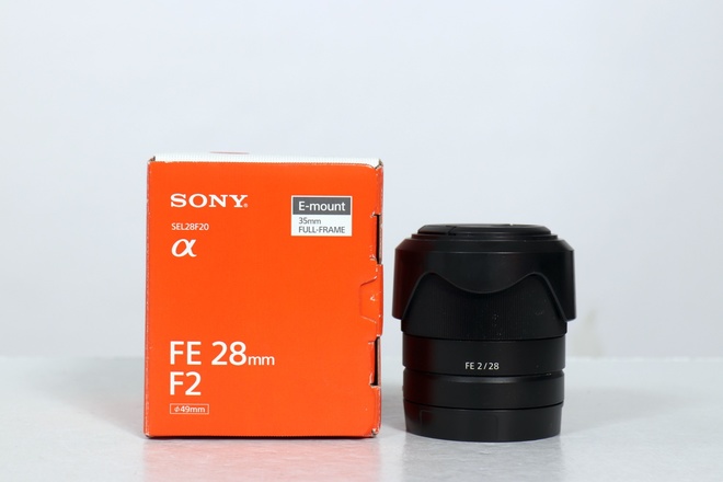 SONY FE 28MM F2