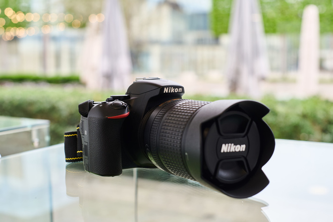 NIKON D5600 + 18-140mm VR G ED