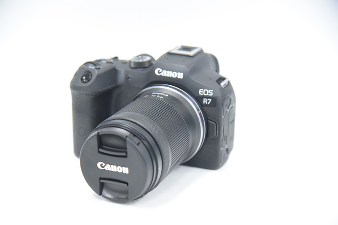 CANON EOS R7+18-150MM