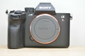 SONY ALPHA 7 R V BOITIER NU 31200 DECLENCHEMENTS ETAT NEUF