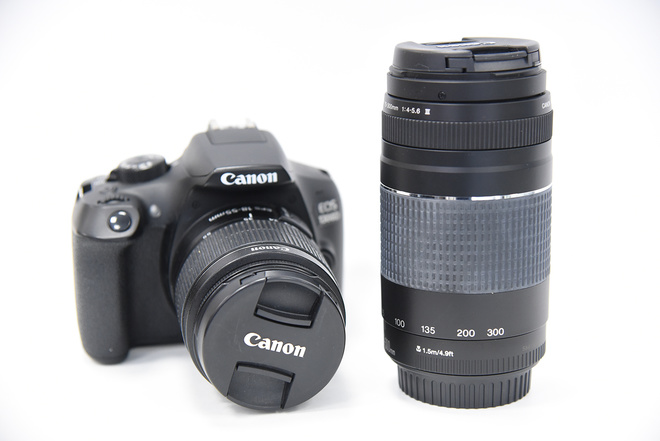 CANON EOS 1300D+18-55+75-300