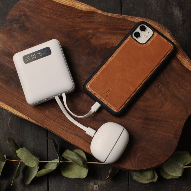 AKASHI<br/>p-bank 10000mah 2 usb+usb-c+lightning bl