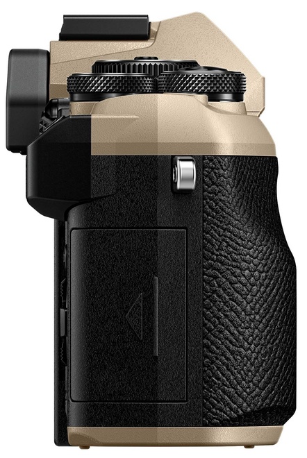 OM SYSTEM<br/>OM-5 MARK II BEIGE BOITIER NU