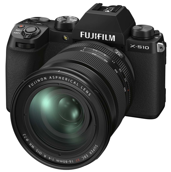 FUJI<br/>X-S10 + XF 16-80