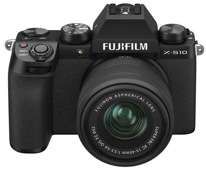 FUJI<br/>X-S10 + XC 15-45