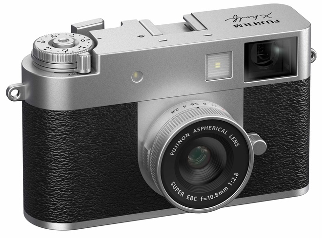 FUJI<br/>X HALF SILVER X-HF1