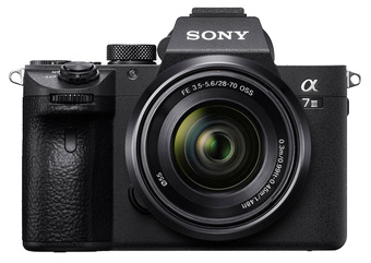 SONY<br/>ALPHA 7 III + 28-70