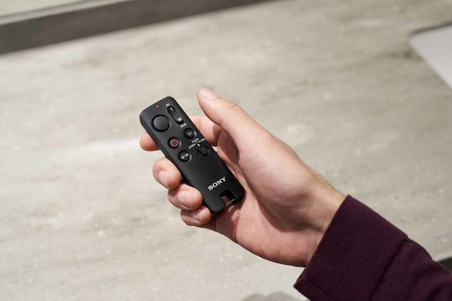 SONY<br/>RMT-VP2 TELECOMMANDE SANS FIL