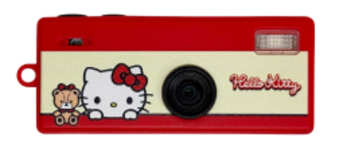 YASHICA<br/>FUNTASTIC X HELLO KITTY CLASSIC
