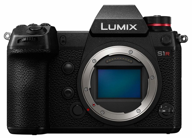 PANASONIC<br/>LUMIX S1R BOITIER NU