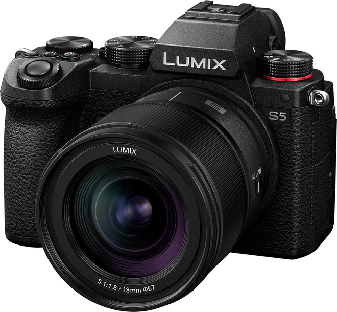 PANASONIC<br/>18/1.8 LUMIX S