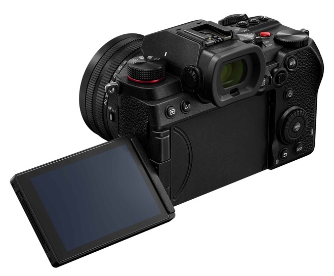 PANASONIC<br/>LUMIX S5D NOIR + 18-40/4.5-6.3