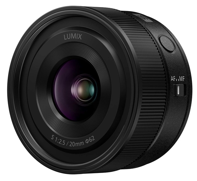 PANASONIC<br/>LUMIX S 20MM F2.5