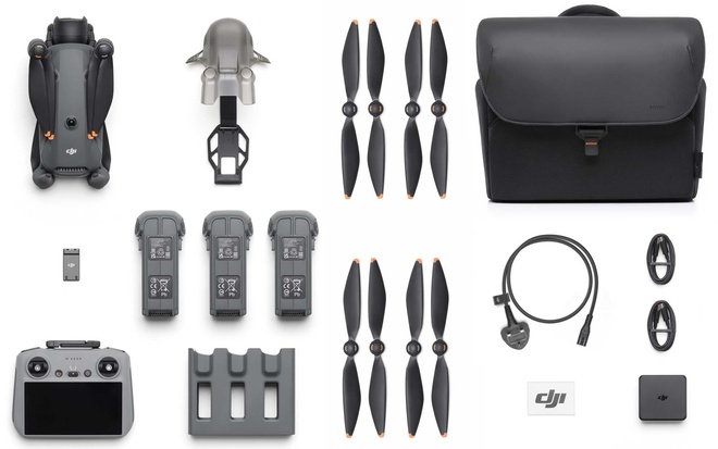 DJI<br/>DJI MAVIC 4 PRO FLY MORE COMBO + RC-2